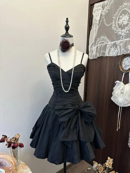 Aimishang Lovely Black A-line V-neck Sleeveless Pleat Short Party Prom Dress Cute Homecoming Dress With Bow
