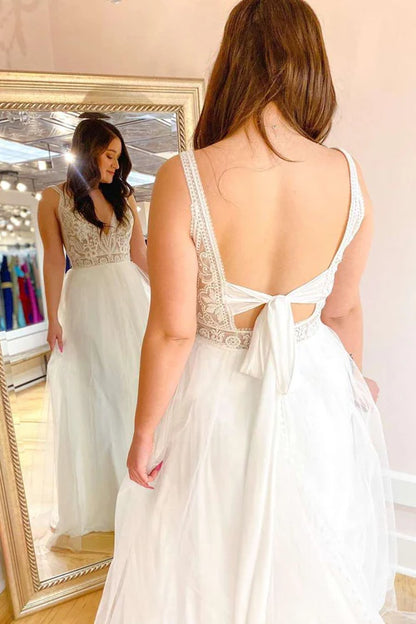 Wholesale Elegant White Lace V-Neck Backless A-Line Tulle Wedding Dress