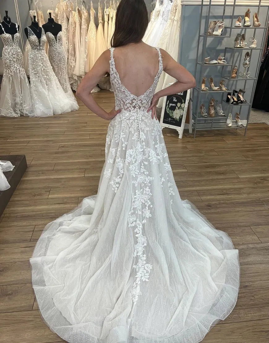 Wholesale Wedding Dress Pretty A-Line V-Neck Tulle With Appliques And Beading