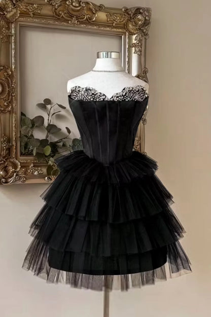 Aimishang Pretty A Line Strapless Black Sleeveless Layered Short Birthday Party Dress Cute Homecoming Dress with Beading