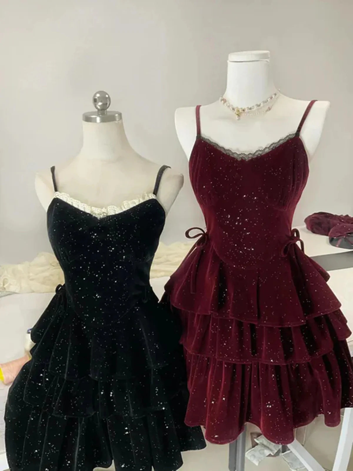 Aimishang Pretty A Line Straps Sleeveless Short Formal Prom Dress Shiny Homecoming Dress