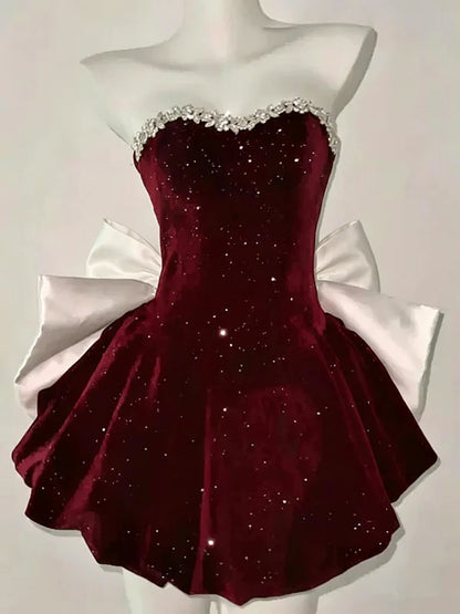 Aimishang Pretty A Line Sweetheart Sleeveless Strapless Beaded Short Formal Prom Dress Shiny Black Homecoming Dress