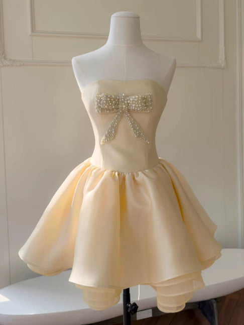 Aimishang Pretty Yellow A Line Strapless Sleeveless Layered Short Graduation Party Dress Chic Homecoming Dress With Beading