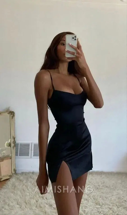Aimishang Sexy Spaghetti Straps Homecoming Dress Simple Birthday Party Dress Short Summer Holiday Dress With Slit