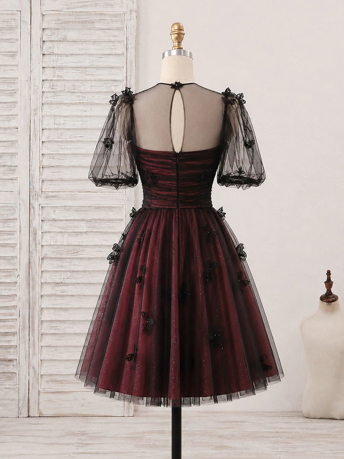 Aimishang Shiny A-line Short Sleeves Tulle Black/Burgundy Short Summer Homecoming Dress with Appliques