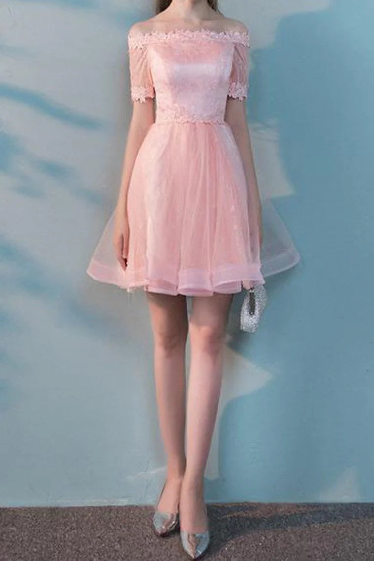 Wholesale Homecoming Dresses A Line Boat Neck Tulle Keen Length With Applique