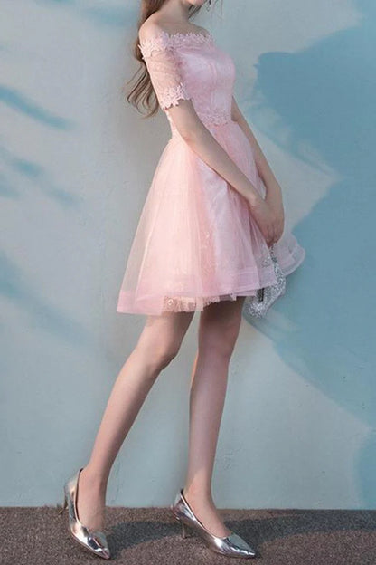 Wholesale Homecoming Dresses A Line Boat Neck Tulle Keen Length With Applique