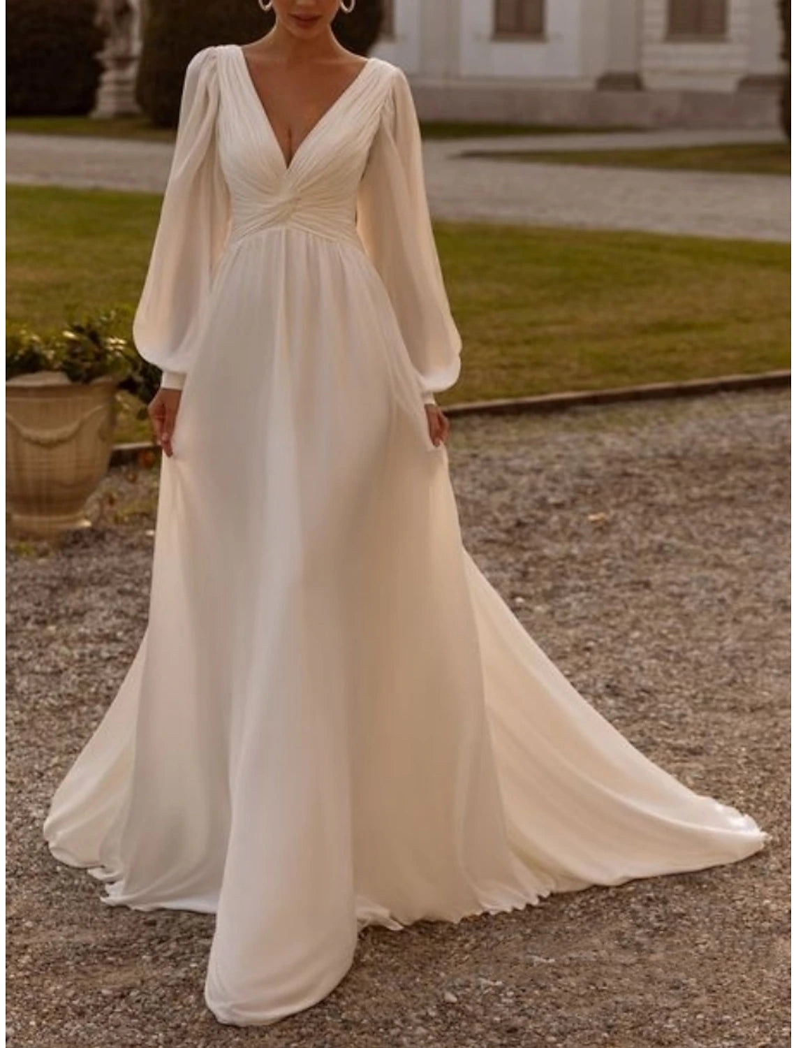 Aimishang Simple Wedding Dresses A-Line V-neck Long Sleeves Elegant Bridal Gowns With Pleats