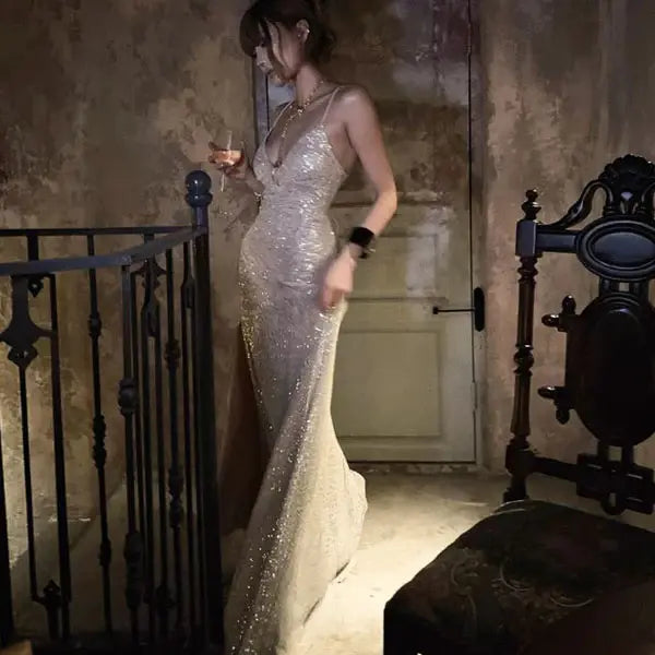 Aimishang Sparkly Spaghetti Straps Sleeveless Party Evening Gown Fashion Long Formal Prom Dress With Slit
