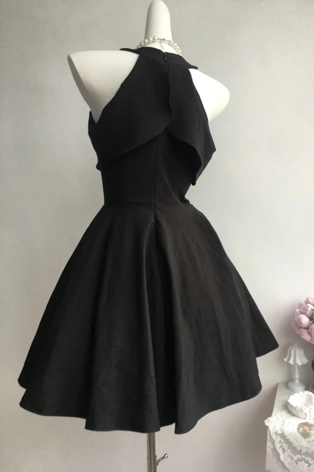 Aimishang Stylish A Line Sleeveless Black Summer Party Dress Lovely Homecoming Dress No With Neck accessories