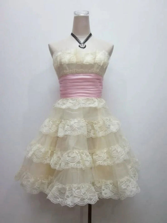 Aimishang Sweet Strapless A Line Sleeveless Short Homecoming Dress Lovely 16th Birthday Party Dress with Lace