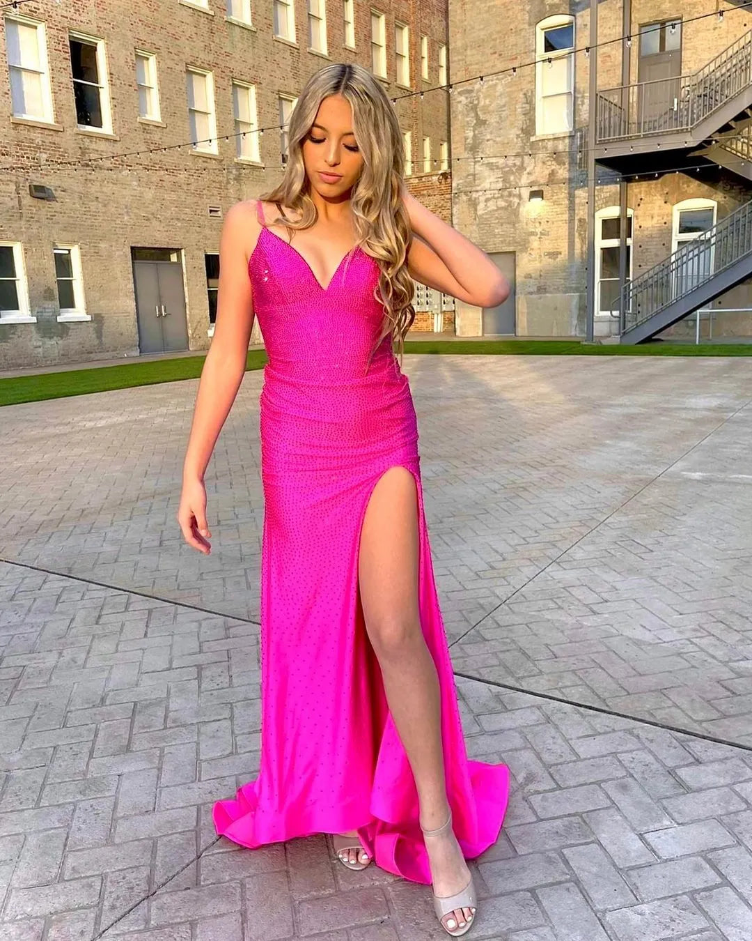 Aimishang Sweetheart V-Neck Sexy Long Prom Dress Charming Evening Party Dress With Slit