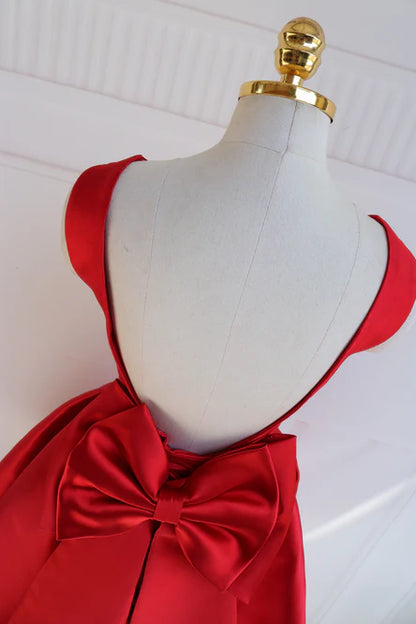 Red Satin Backless Short Party Dress Homecoming Dress Sleeveless Open Back With Bow Wholesale