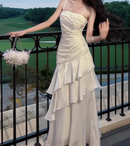 Aimishang Vintage A Line Spaghetti Straps Ruffles Long Prom Dress Charming Formal Dress Elegant Evening Party Dress