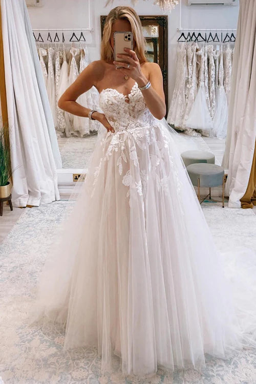 Wholesale Elegant Ivory Long Tulle A-Line Wedding Dress with Lace