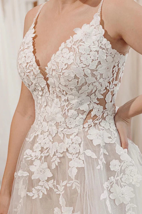 Wholesale Elegant Glitter Ivory A-Line Spaghetti Straps Long Wedding Dress with Appliques