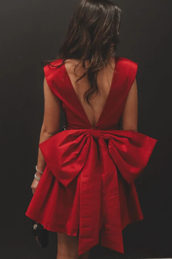 Aimishang Deep V-neck Short Prom Dress Lovely Homecoming Dress With Bow Charming Birthday Party Dress