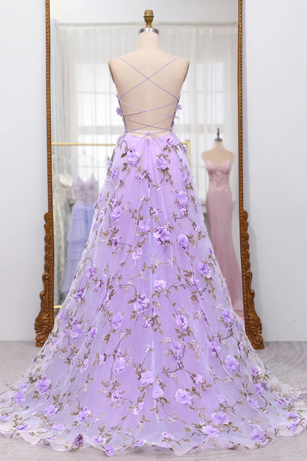 Wholesale A Line Evening Dress Lilac Spaghetti Straps Lace-up Prom Dress With 3D Appliques