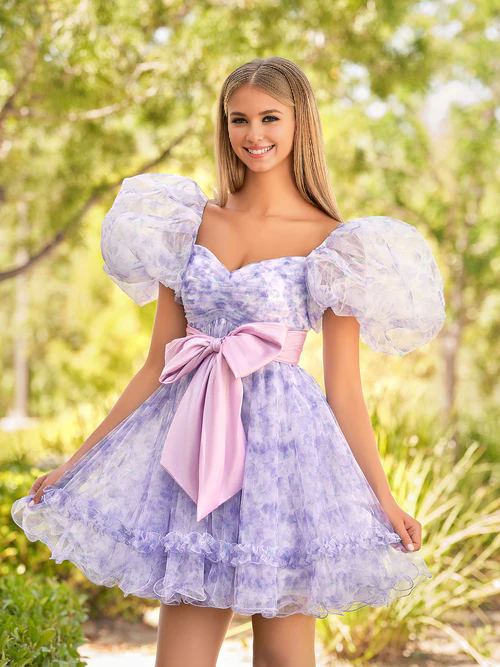 Wholesale A-Line Graduation Dresses Sweetheart Lavender Short Homecoming Dress With Puff Sleeves