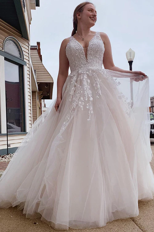 Wholesale Elegant White A-Line Tulle Sparkly White Wedding Dress with Appliques