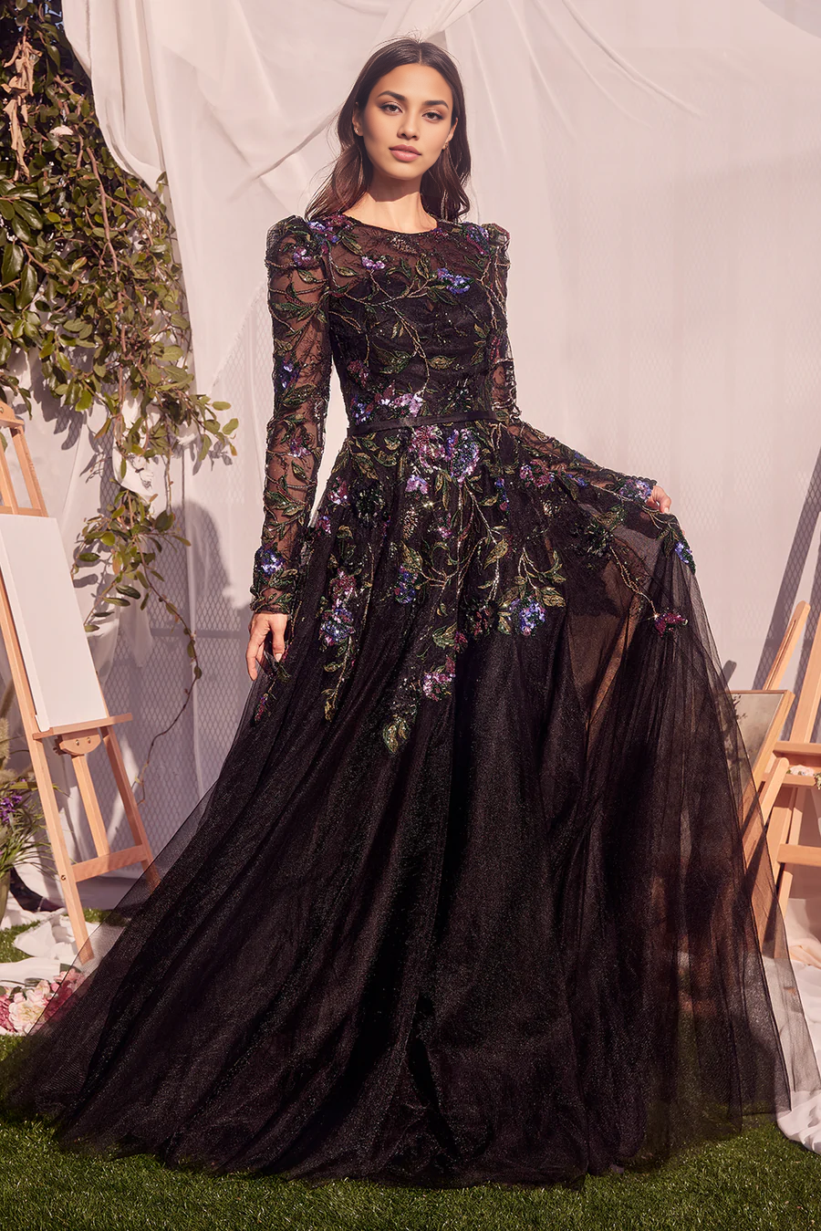 Wholesale Fashionable and Beautiful Black Evening Dress Stickers Long Sleeves Prom Dresses