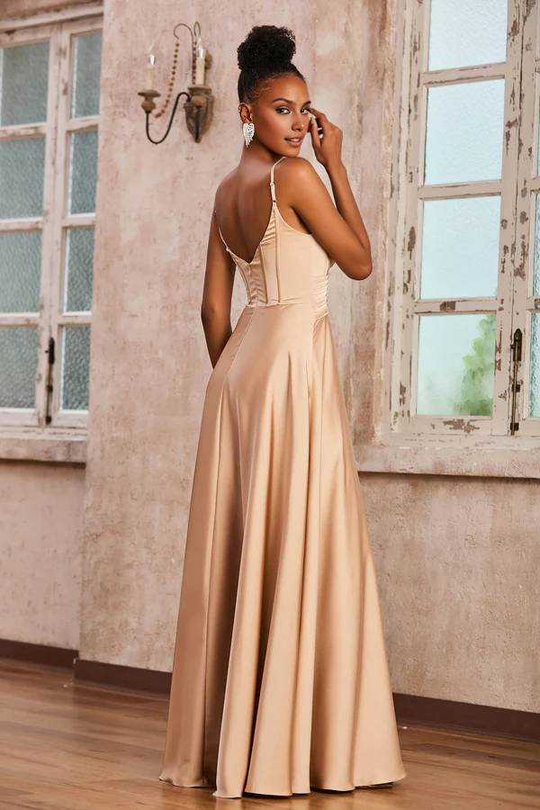 Wholesale Elegant Fall Wedding Guest Dress November Floor-Length Pleated Waist Stretch Satin Gown Bridesmaid Dresses