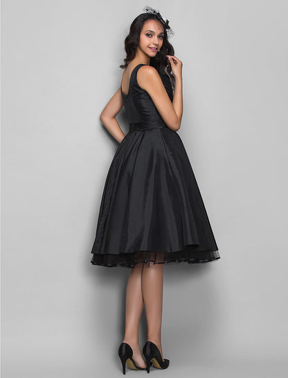 Wholesa  A-Line Cocktail Black Dress Plus Size Vintage Dress Halloween Wedding Guest Knee Length Sleeveless V Neck Taffeta with Pleats Crystals