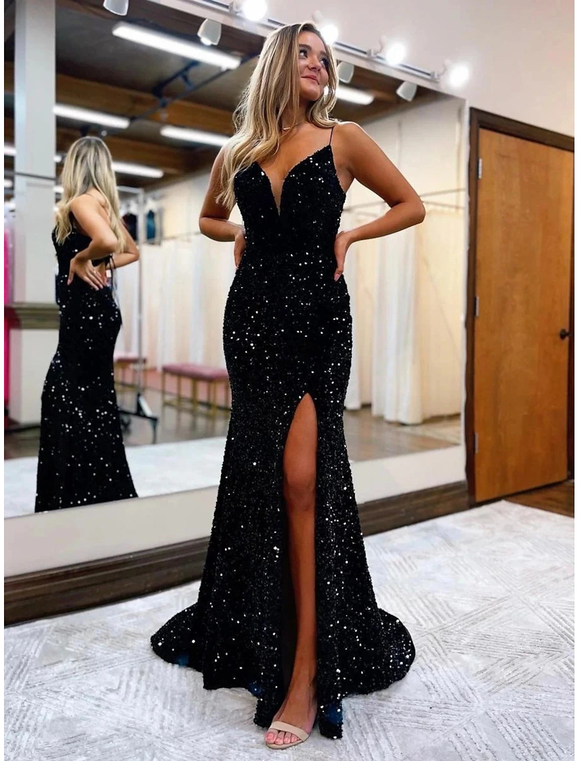 Wholesa Mermaid / Trumpet Prom Dresses Sparkle & Shine Dress Formal Wedding Party Court Train Sleeveless V Neck Sequined Backless with Sequin Slit