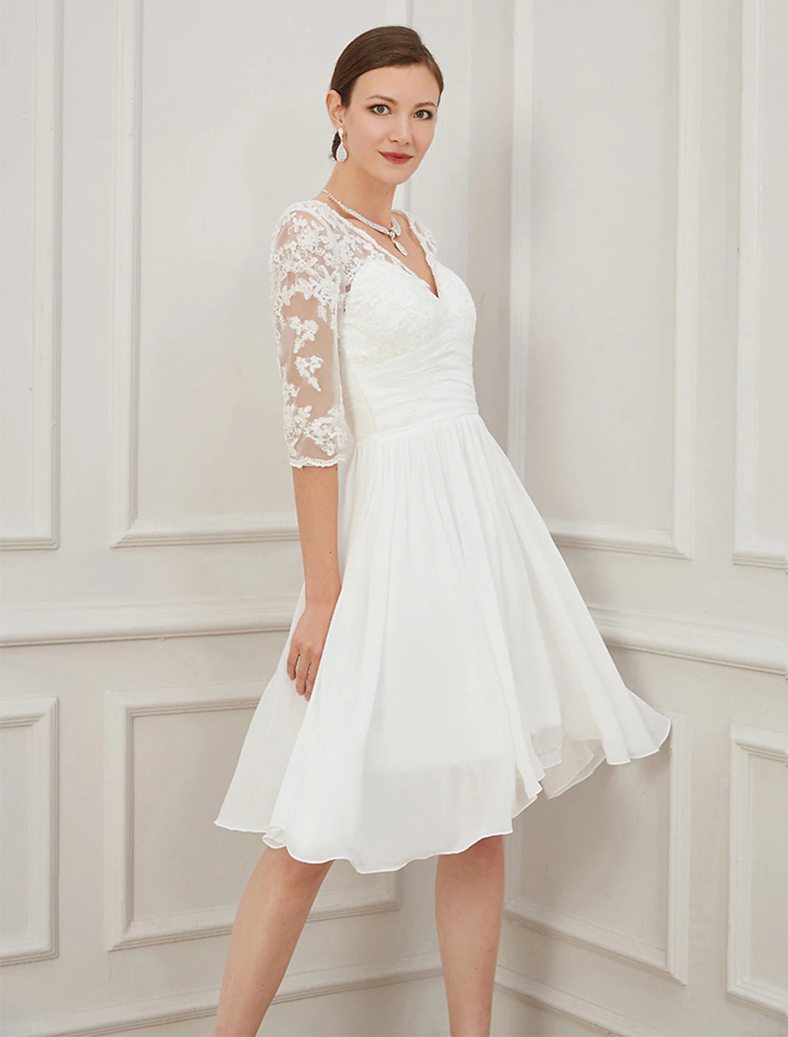 Wholesale Reception Little White Dresses Wedding Dresses A-Line V Neck Half Sleeve Knee Length Chiffon Bridal Gowns With Draping Appliques 2023 Summer Wedding Party