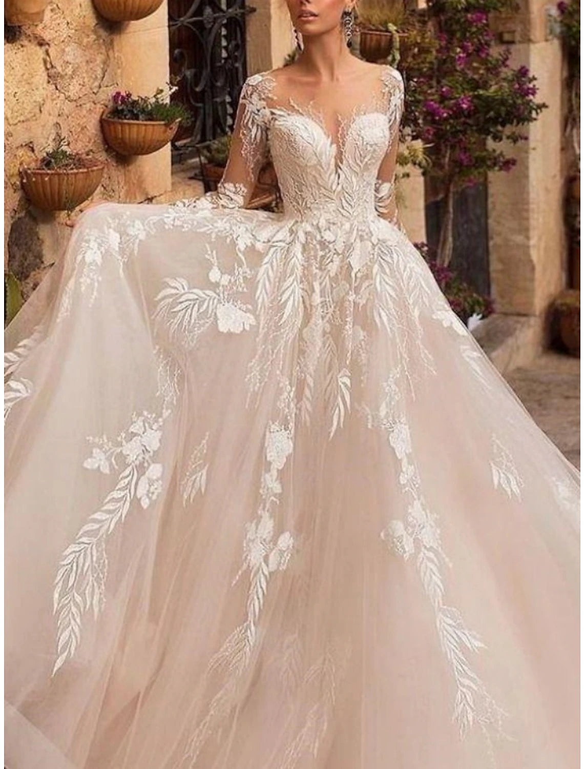 Wholesa Formal Wedding Dresses A-Line V Neck Long Sleeve Court Train Tulle Bridal Gowns With Pleats Appliques