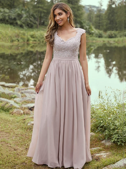 Wholesa A-Line/Princess Chiffon Applique Sweetheart Sleeveless Floor-Length Bridesmaid Dresses