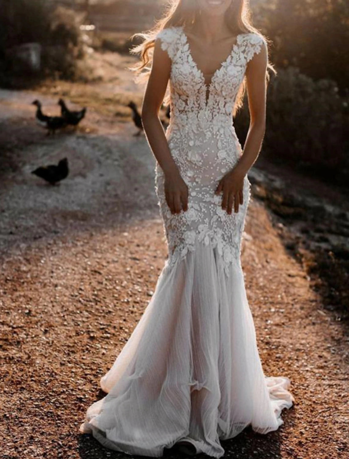 Wholesa Beach Wedding Dresses Mermaid / Trumpet V Neck Cap Sleeve Court Train Lace Bridal Gowns With Appliques