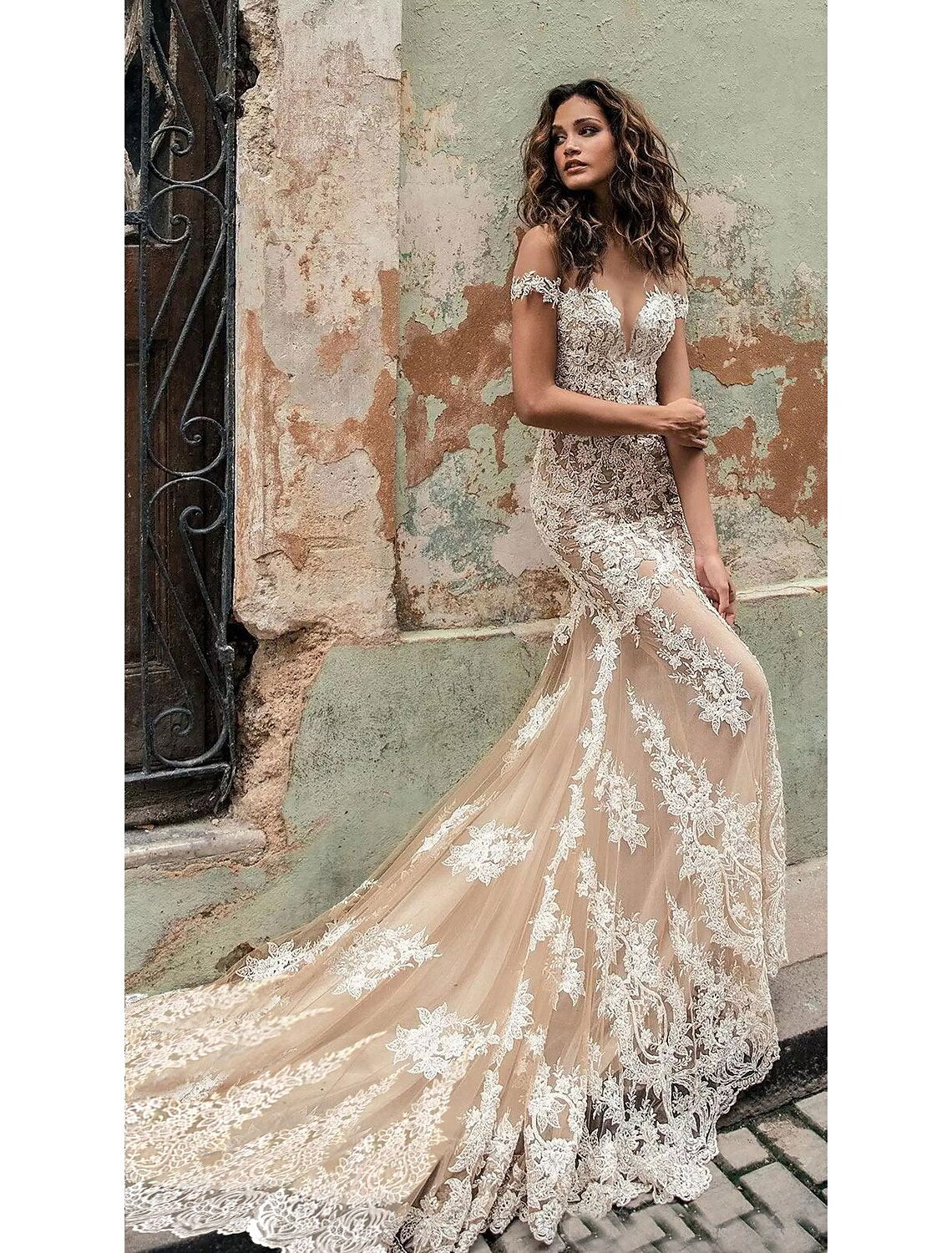 Wholesale Wedding Dresses in Color Formal Wedding Dresses Mermaid / Trumpet Off Shoulder Cap Sleeve Court Train Lace Bridal Gowns With Appliques 2023 Summer Wedding Party