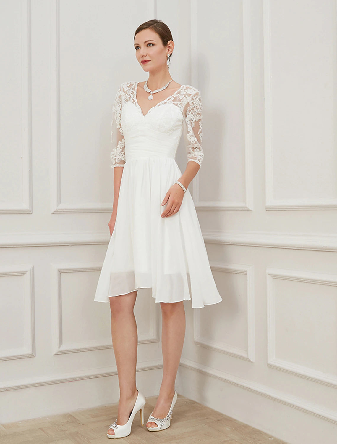 Wholesale Reception Little White Dresses Wedding Dresses A-Line V Neck Half Sleeve Knee Length Chiffon Bridal Gowns With Draping Appliques 2023 Summer Wedding Party