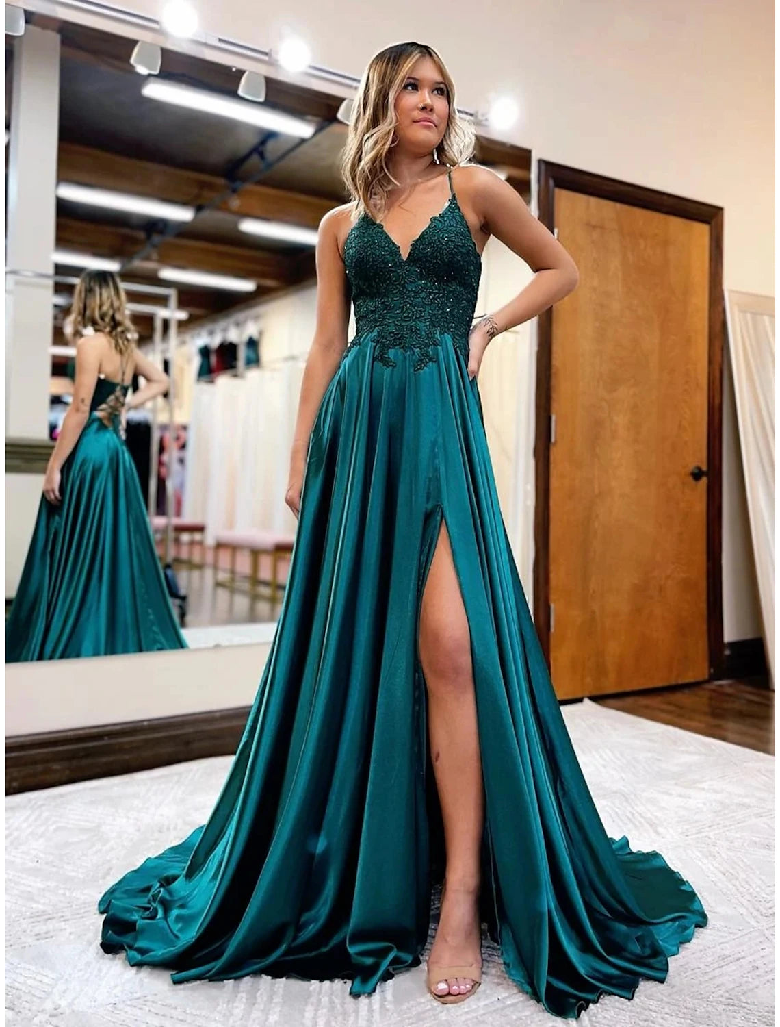 wholesale  A-Line Prom Dresses Empire Dress Formal Court Train Sleeveless V Neck Satin Backless with Beading Appliques