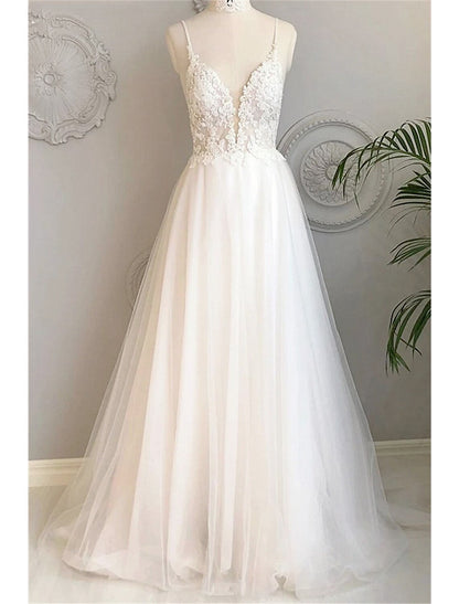 wholesale  Beach Wedding Dresses A-Line Sweetheart Camisole Spaghetti Strap Court Train Lace Bridal Gowns With Buttons Appliques