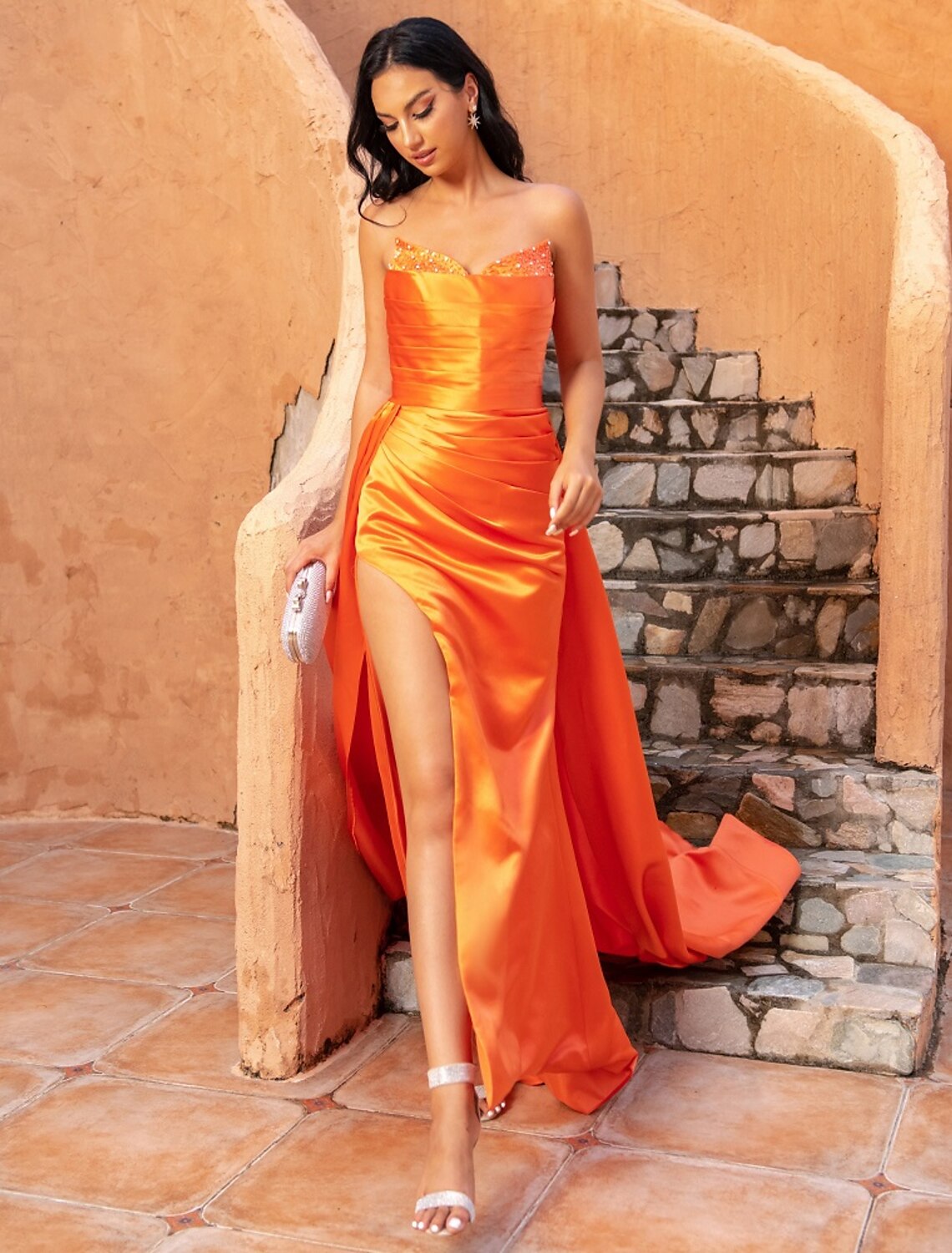 Wholesa A-Line Evening Gown Celebrity Style Dress Formal Sweep / Brush Train Sleeveless V Neck Satin with Crystals Slit