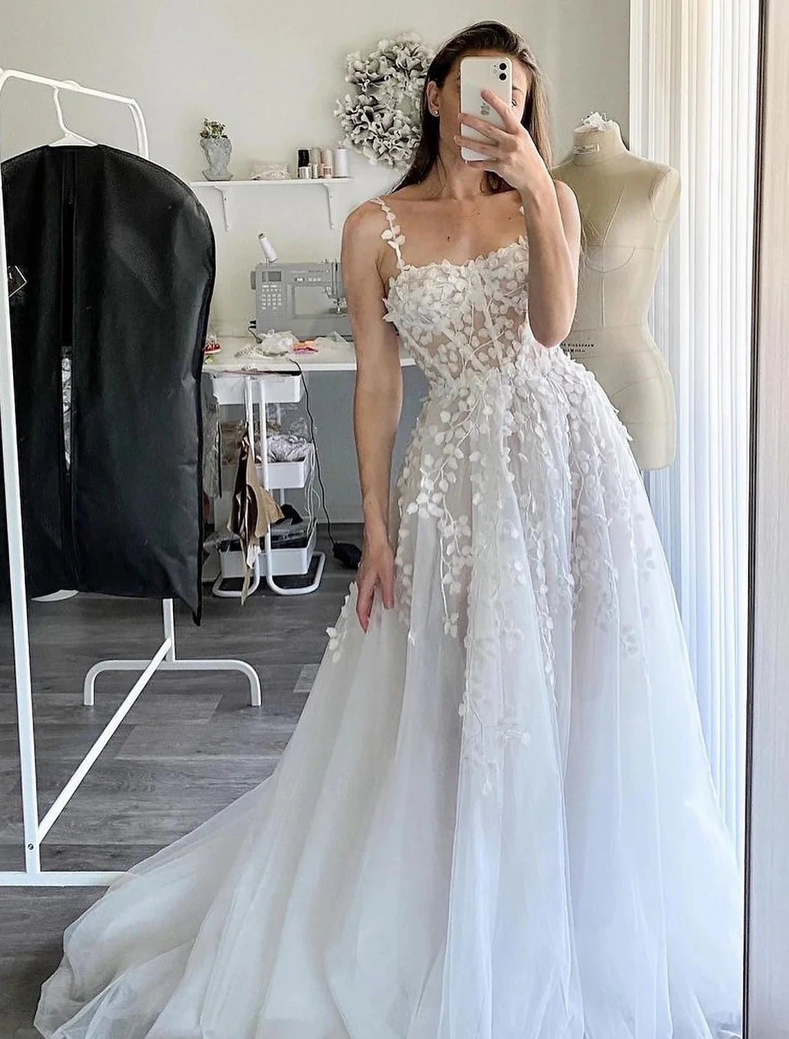 Wholesa Beach Boho Wedding Dresses A-Line Square Neck Sleeveless Sweep / Brush Train Chiffon Bridal Gowns With Embroidery Appliques