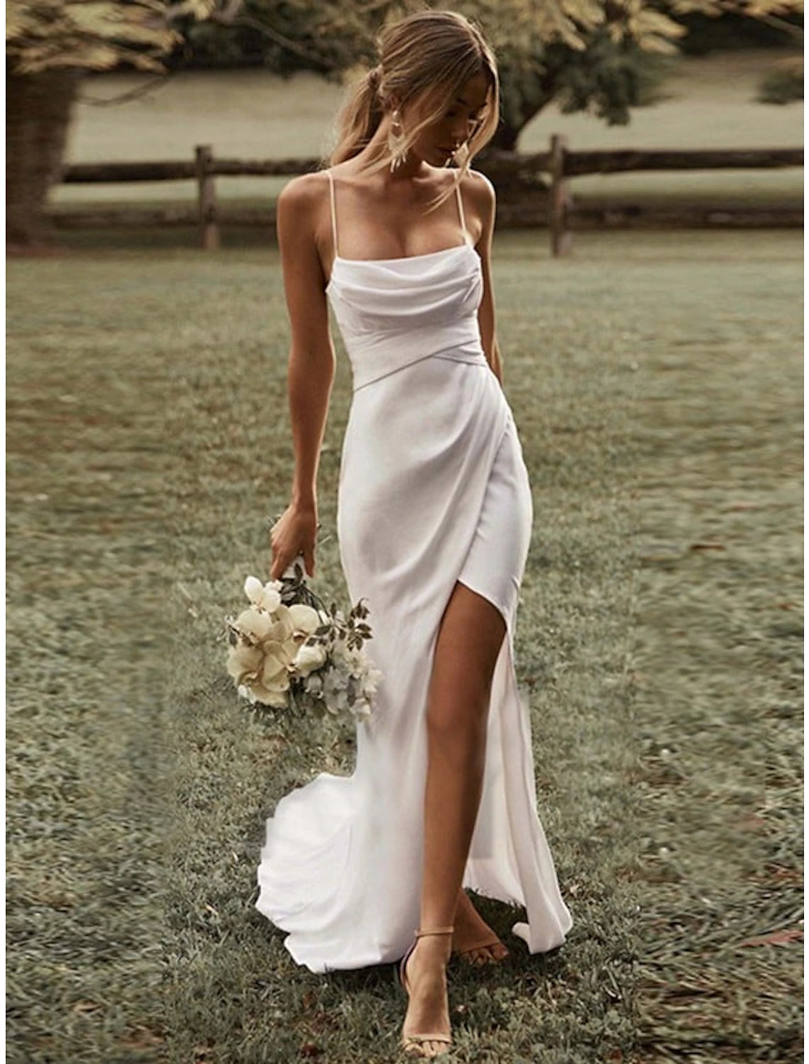 Wholesa Beach Simple Simple Wedding Dresses Sheath / Column Square Camisole Spaghetti Strap Sweep / Brush Train Stretch Fabric Bridal Gowns With Ruched Split Front