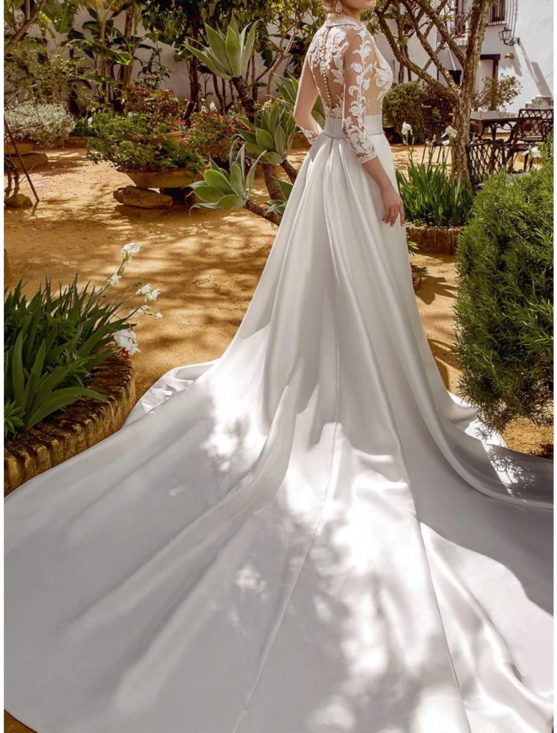 Wholesa Formal Wedding Dresses A-Line V Neck 3/4 Length Sleeve Court Train Satin Bridal Gowns With Pleats Solid Color