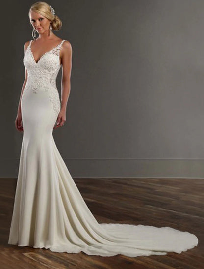 Wholesale Engagement Open Back Sexy Formal Wedding Dresses Mermaid / Trumpet V Neck Sleeveless Chapel Train Lace Bridal Gowns With Appliques 2023 Summer Wedding Party