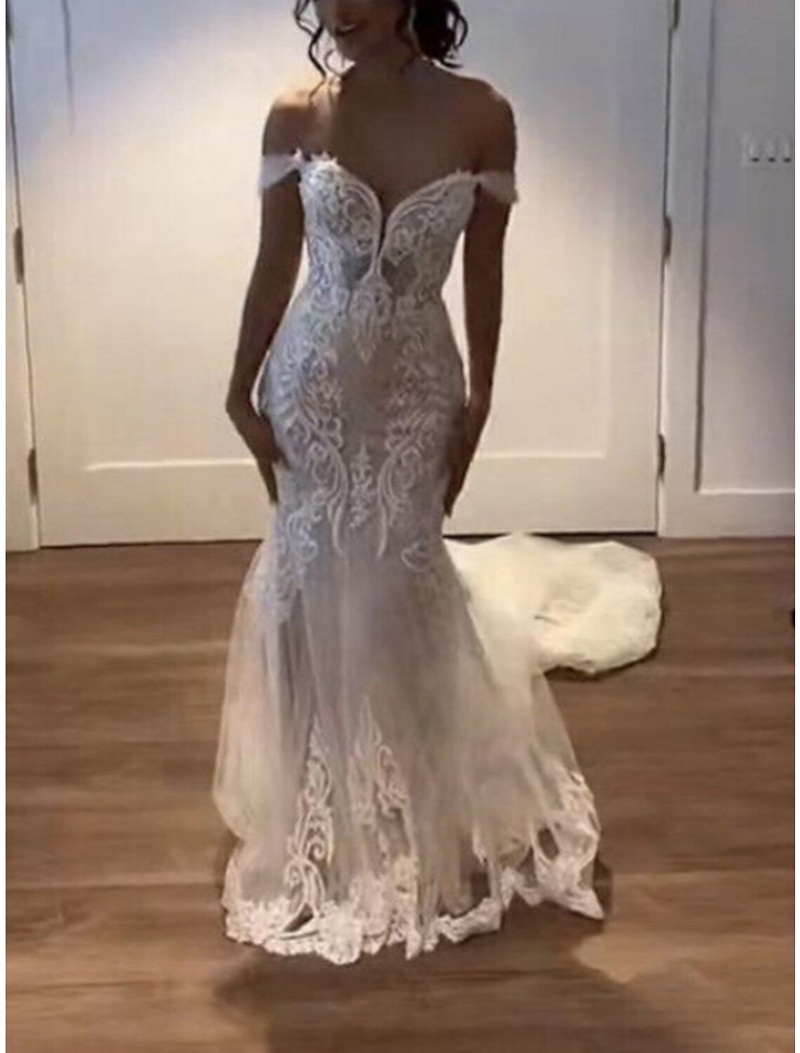 Wholesa Formal Wedding Dresses Mermaid / Trumpet Off Shoulder Sleeveless Court Train Lace Bridal Gowns With Pleats