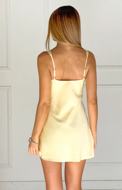 Aimishang Cute Yellow Straps Sweetheart Sleeveless Short Summer Homecoming Dress Lovely Graduation Party Dress