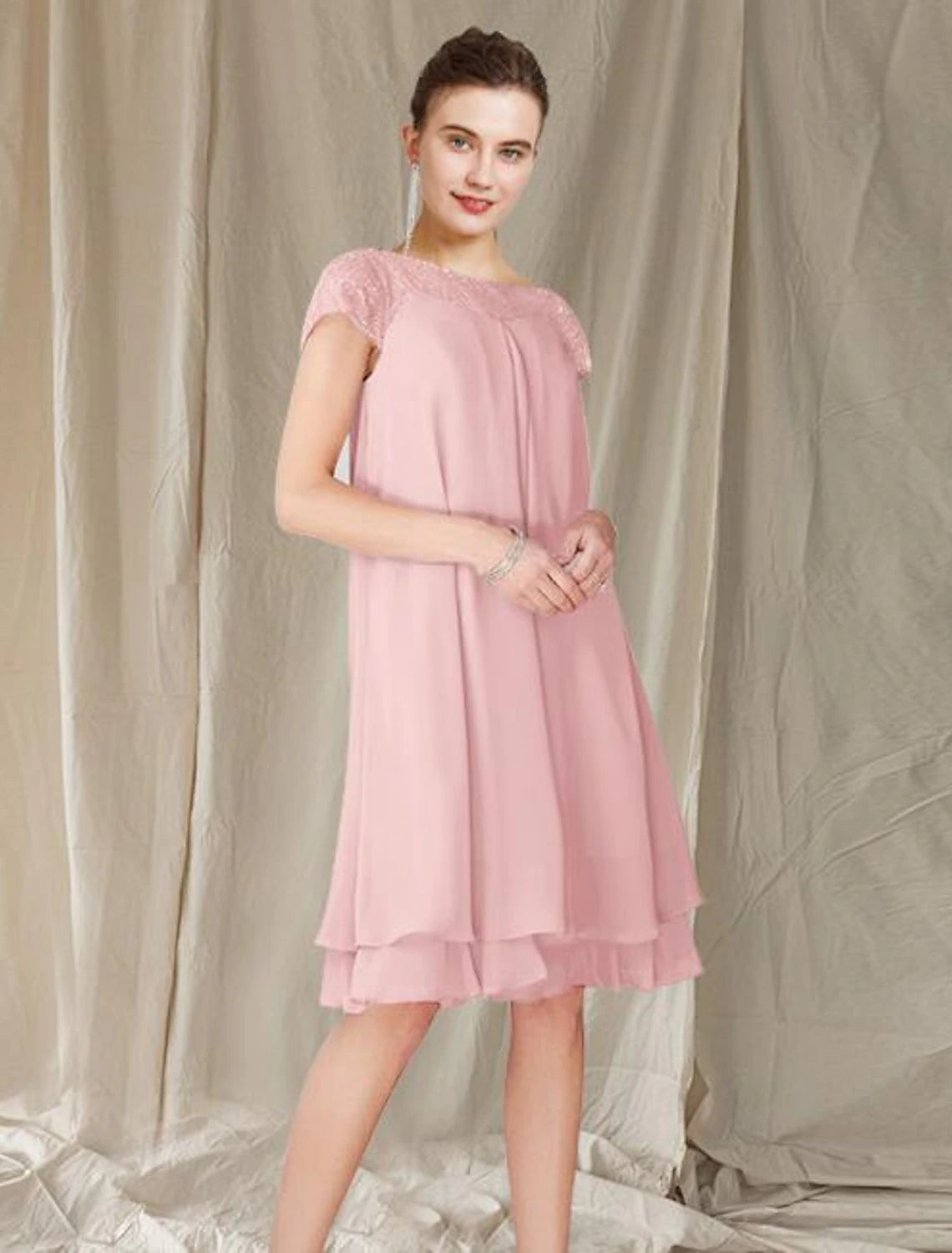 Wholesale A-Line Mother of the Bride Dress Elegant Jewel Neck Knee Length Chiffon Lace Short Sleeve with Pleats