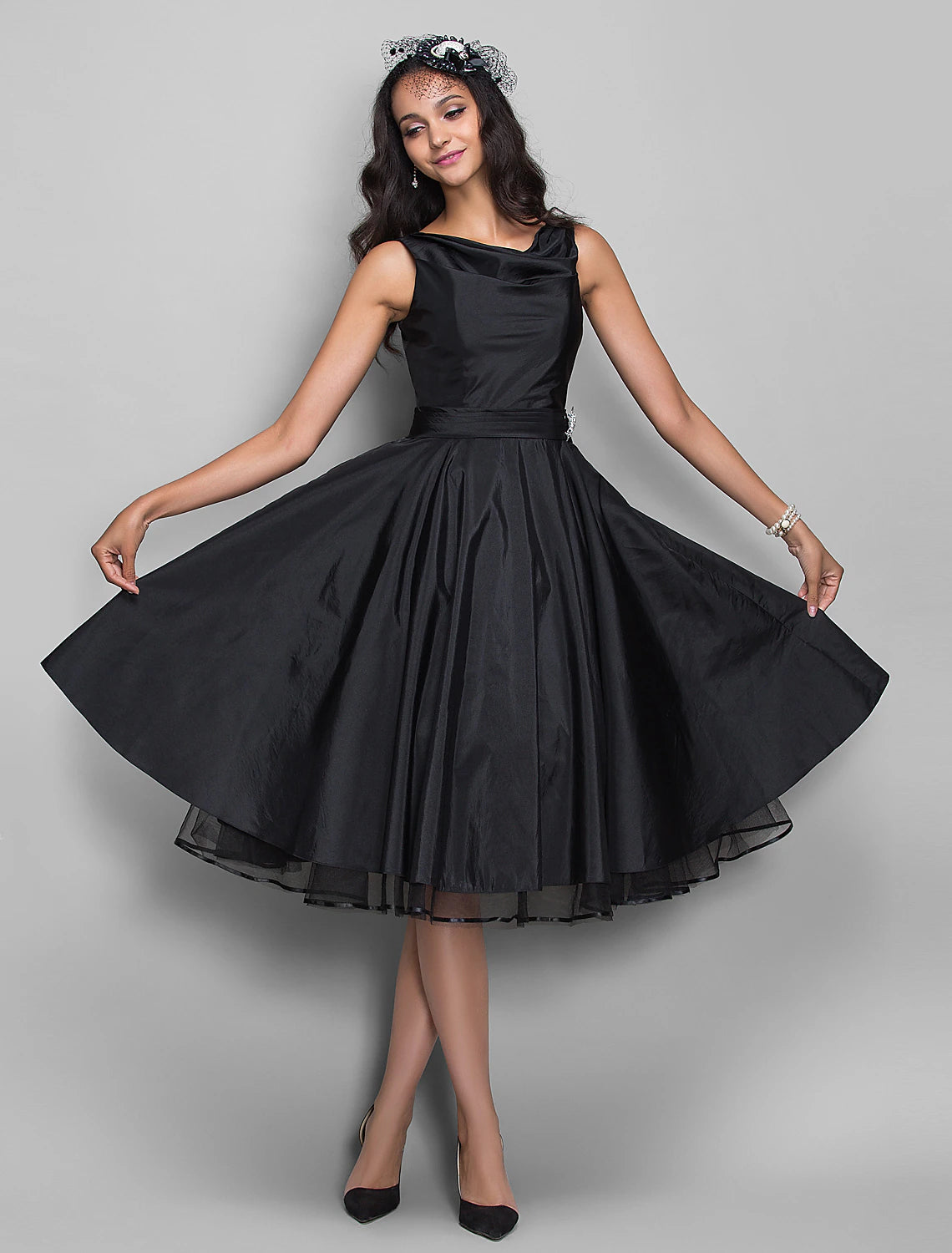 wholesale  A-Line Cocktail Dresses Vintage Dress Halloween Knee Length Sleeveless V Neck Taffeta with Pleats Crystals