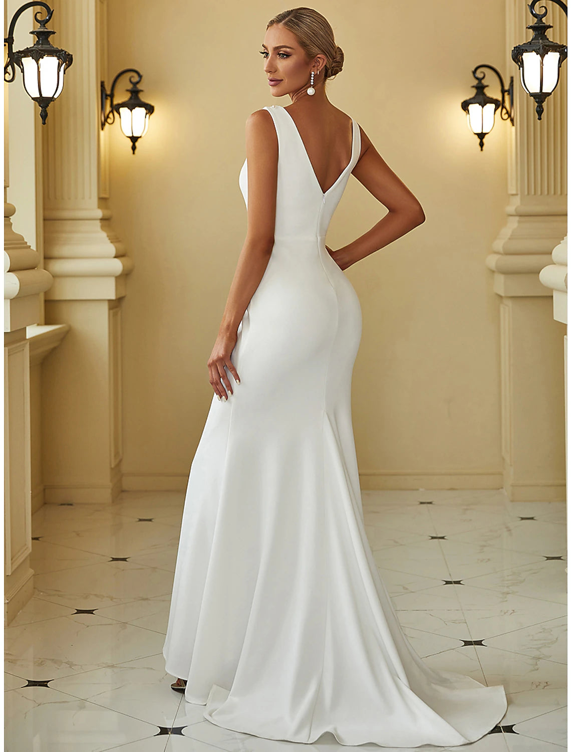 Wholesale Reception Casual Wedding Dresses Mermaid / Trumpet Scoop Neck Sleeveless Sweep / Brush Train Stretch Fabric Bridal Gowns With Beading Solid Color 2023 Summer Wedding Party