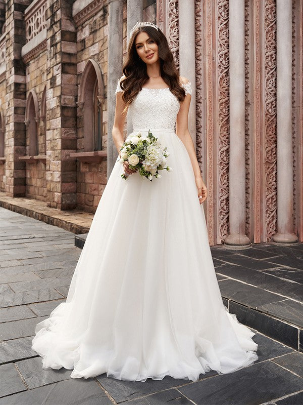 Wholesa  A-Line/Princess Applique Off-the-Shoulder Sleeveless Tulle Court Train Wedding Dresses