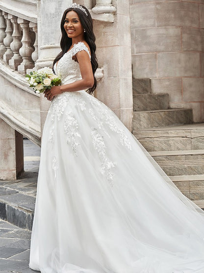 Wholesa  A-Line/Princess Tulle V-neck Applique Sleeveless Sweep/Brush Train Wedding Dresses