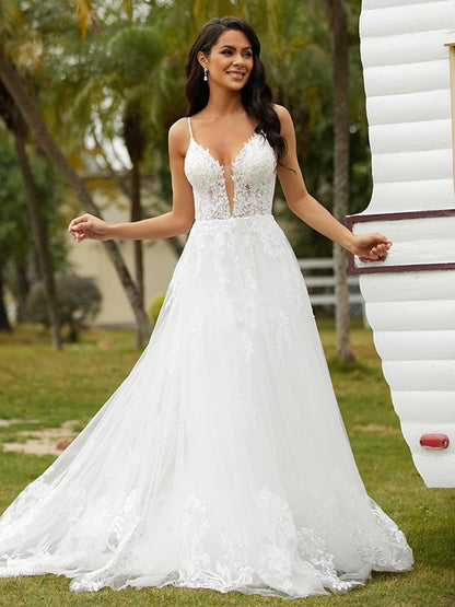 Wholesa  A-Line/Princess Tulle Applique V-neck Sleeveless Court Train Wedding Dresses