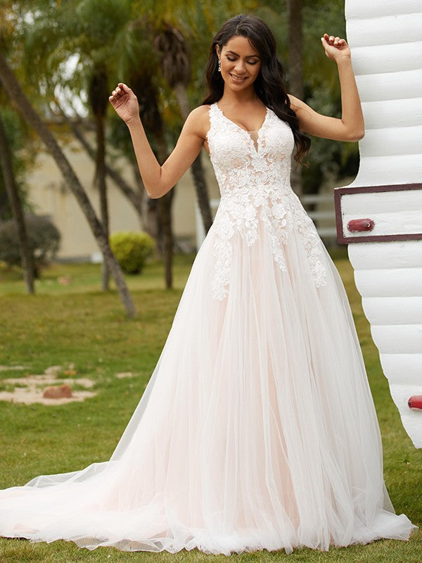 Wholesa  A-Line/Princess Tulle Lace V-neck Sleeveless Court Train Wedding Dresses